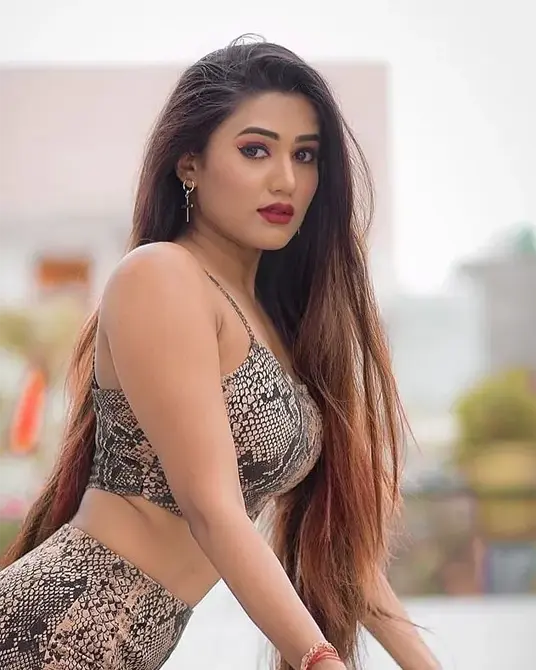 actress call girls in bhimtal